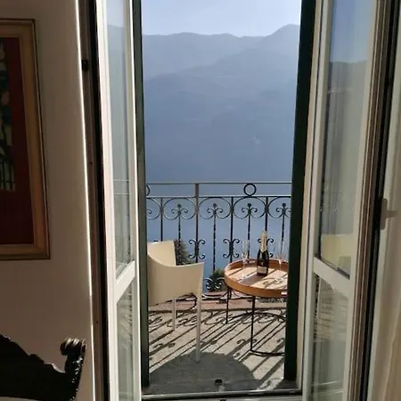 Simo House/ Stunning View/ Balcony Apartment