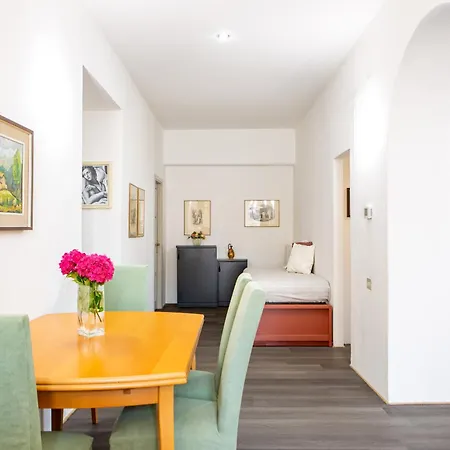 Apartmán Simo House Stunning View Balcony Ac