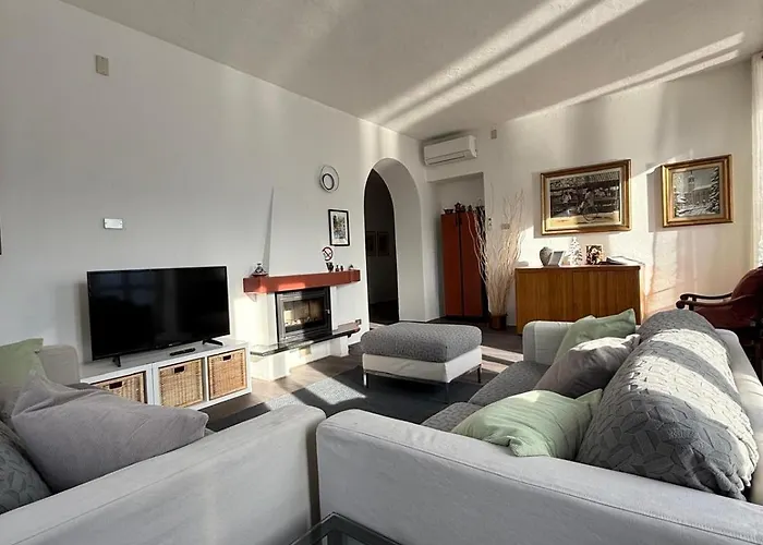 Simo House Stunning View Balcony Ac דירה Carate Urio