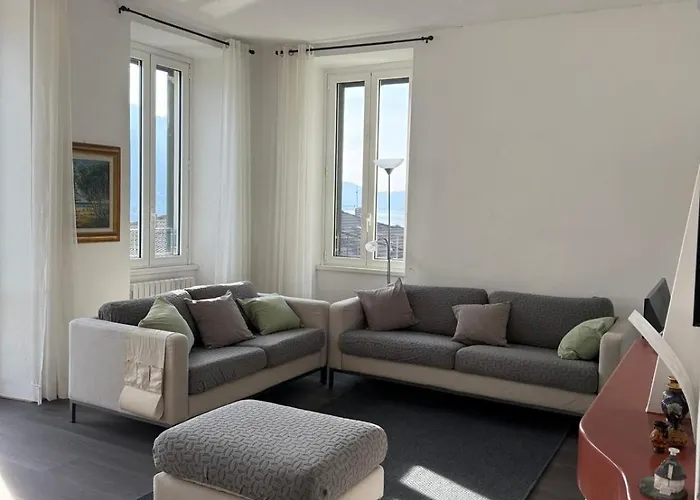 דירה Simo House Stunning View Balcony Ac